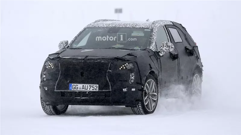 صور تسريبية لـ«كاديلاك XT4»