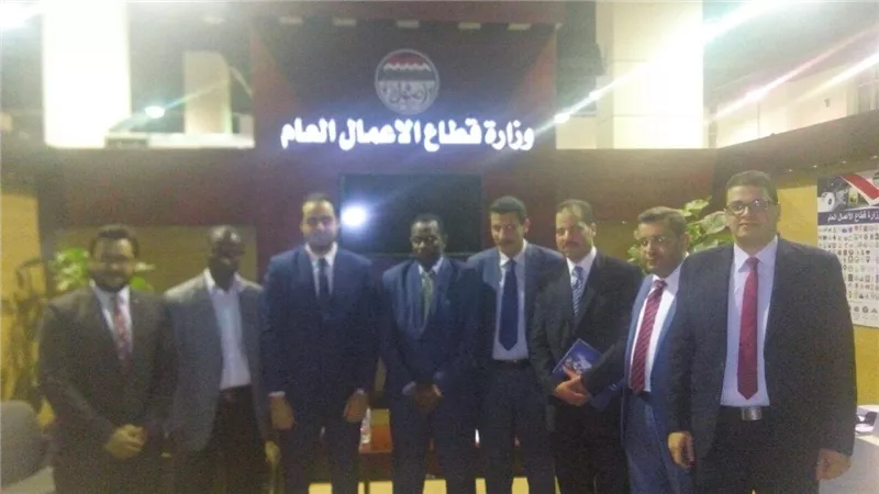 وفود عربية وأجنبية في جناح «قطاع الأعمال» للتعاون مع القابضة للغزل 