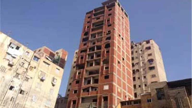 «المحليات» راعياً رسمياً لـ«المباني المخالفة» فى مصر.. «هندسي»: القوانين المطاطية تعمِّق الظاهرة.. وخبير عقاري: «قانون التصالح» السبب.. و«التخطيط العمراني»: 80% من مساكن مصر «عشوائية»