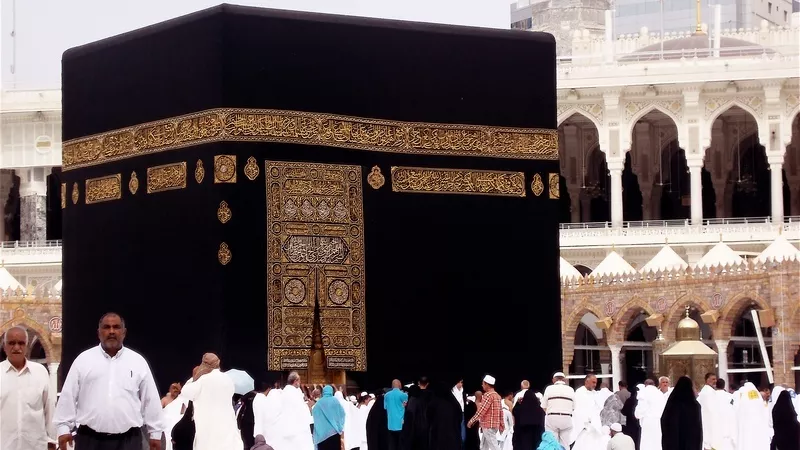 الأربعاء.. انطلاق أولى رحلات العمرة 