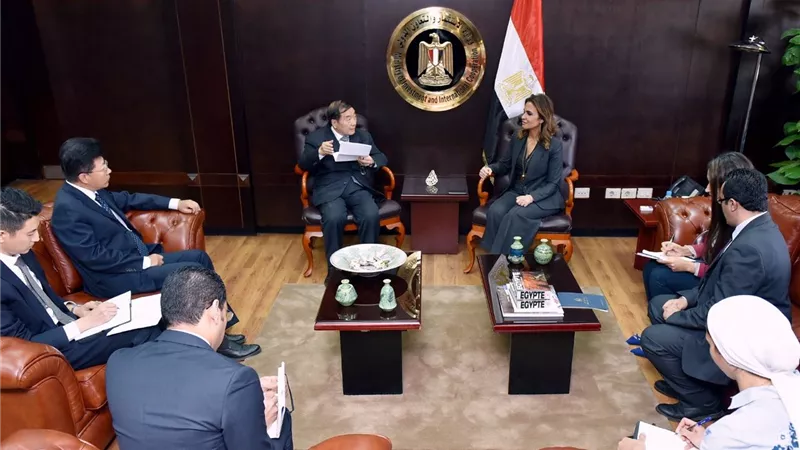 وزيرة التعاون تبحث مع سفير بكين سبل جذب الاستثمارات الصينية لمصر