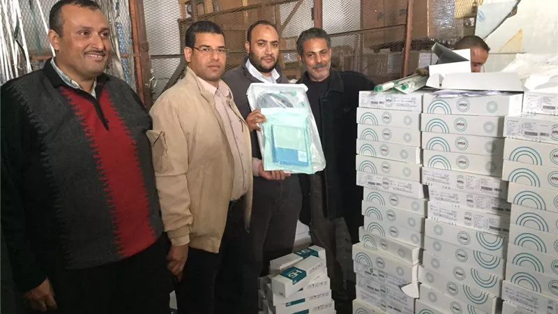 بالصور.. ضبط 80 طقم قسطرة ومستلزمات طبية قبل تهريبها بالإسكندرية 