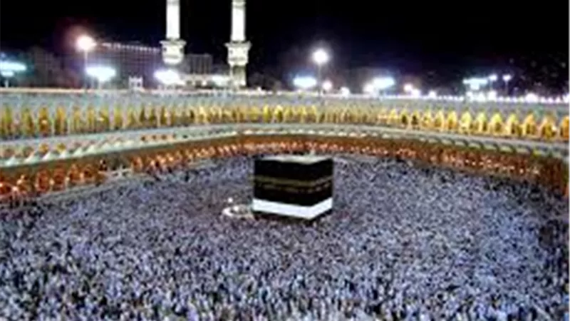 غدًا.. سفر 5118 معتمرا في أولى رحلات موسم العمرة