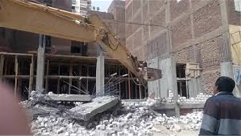 «الاستشارات الهندسية»: تداخل المسئوليات وراء هدر الأرواح تحت أنقاض العقارات