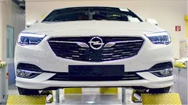 شاهد.. مميزات أوبل «أنسجنيا» 2017 الجديدة كليا 
