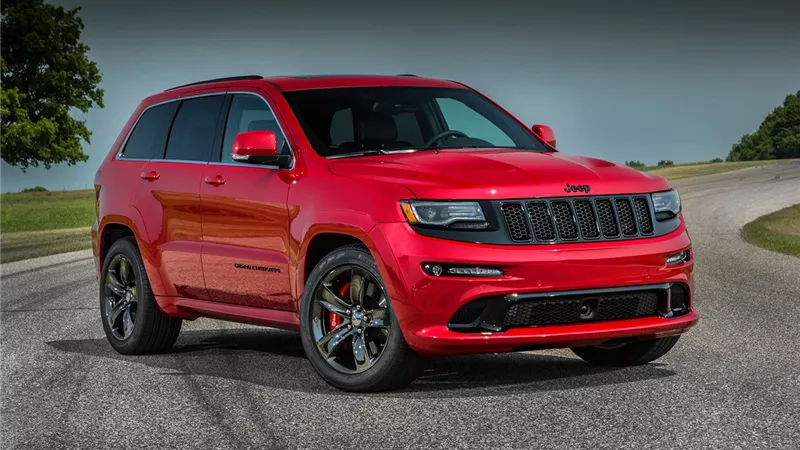  «جيب» تعلن موعد طرح جراند شيروكي «Trackhawk»
