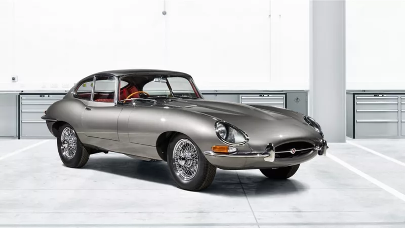 جاكوار تشارك بمعرض Techno Classica بسيارة كلاسيكية 