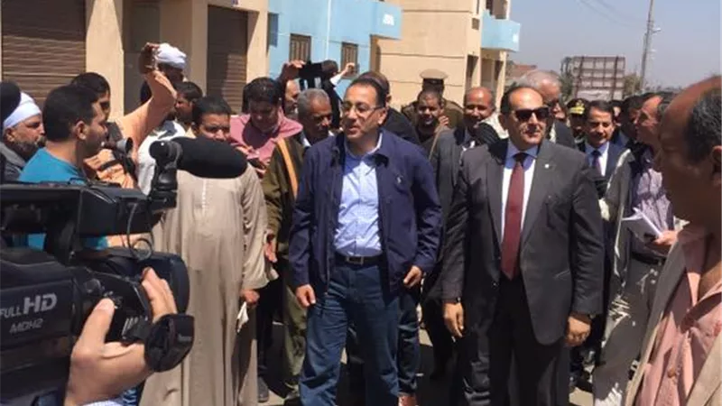 بالصور.. تسليم الوحدات السكنية بـ«منطقة السماكين» في سوهاج
