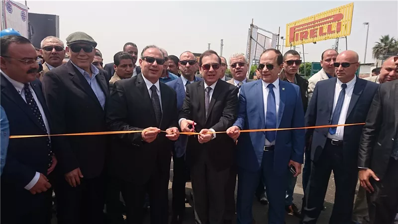 وزير البترول يفتتح طريق النهضة بالعامرية 