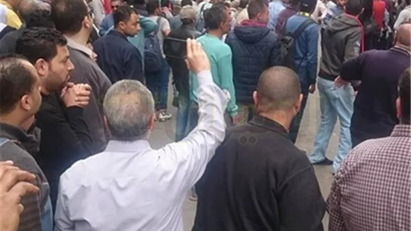 «الصحة» تدفع بـ 14 سيارة إسعاف بموقع التفجير بكنيسة الإسكندرية