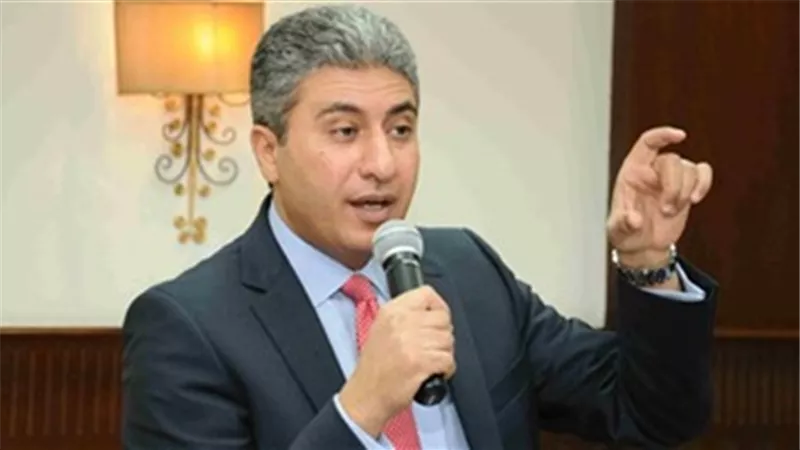 وزير الطيران: الإرهاب يزيد من وحدة المواطنين