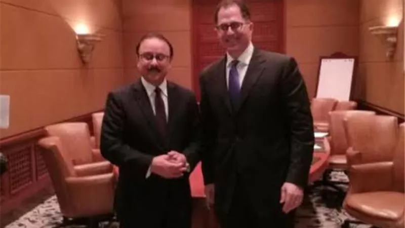  وزير الاتصالات يلتقي مسؤولي رئيس شركة Dell ILMC العالمية بدبي