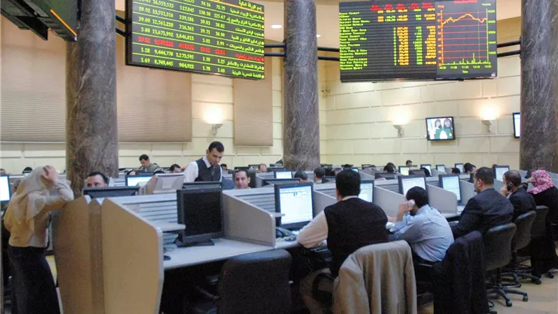 البورصة تربح 8.2 مليار جنيه بمنتصف التعاملات بدعم من مشتريات الأجانب
