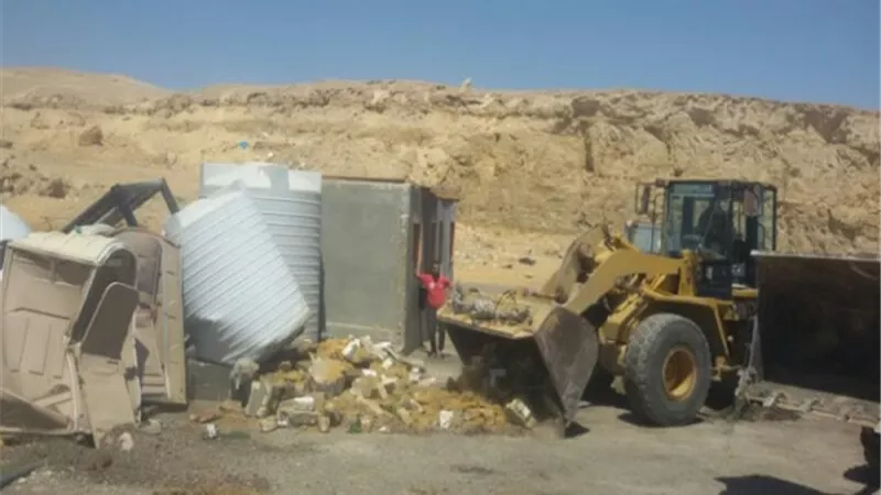 بالصور.. حملات موسعة لإزالة المخالفات والتعديات بالقاهرة الجديدة