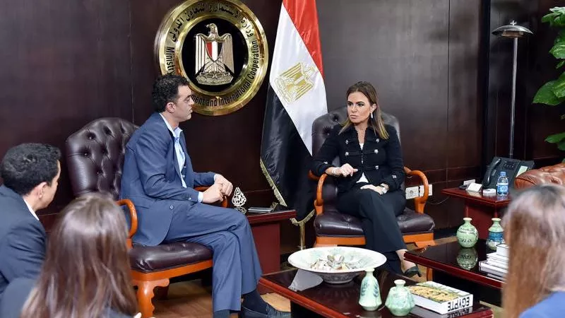 «نصر» تبحث مع «أوبر» الأمريكية توسيع نشاطها في مصر