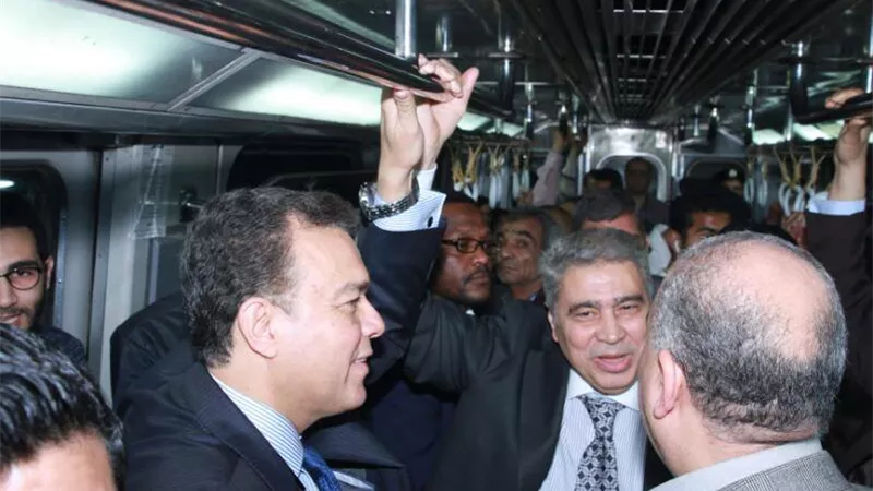 جولة تفقدية لوزير النقل بمحطات مترو الأنفاق 