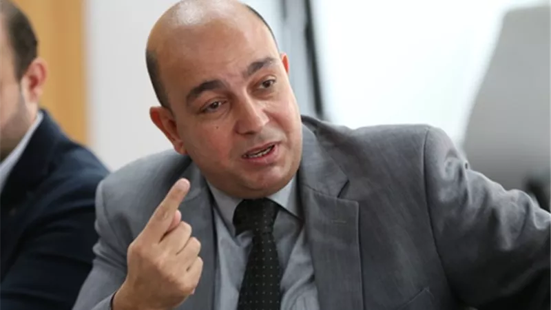 «اتصالات البرلمان» تناقش أزمة ضعف شبكات «المحمول»