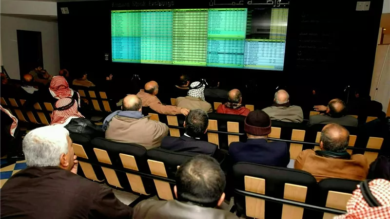 مؤشر «سوق مسقط» ينهي تعاملاته بالمنطقة الخضراء