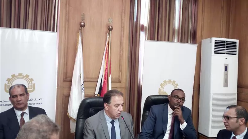 اتحاد الصناعات يبحث زيادة الصادرات إلى الصومال
