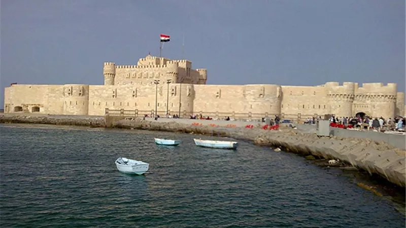 «قلعة قايتباى» معلم سياحي يروي تاريخ مصر البحري 