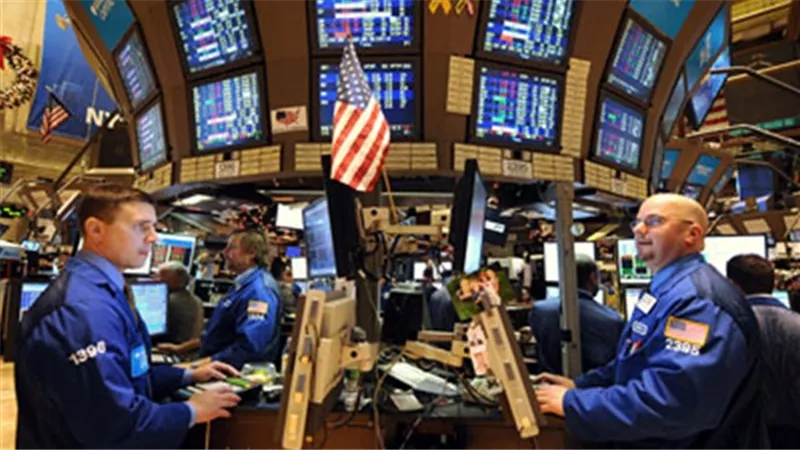 «داو جونز» يختتم تعاملاته مرتفعًا بـ1.05%