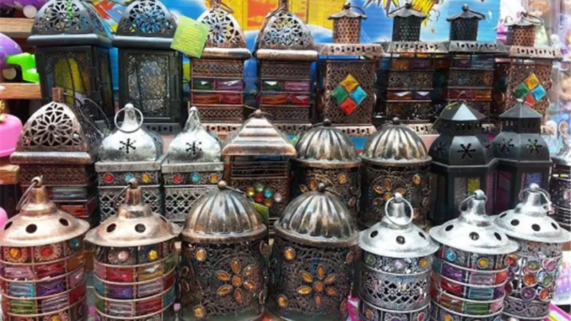 «غرفة القاهرة»: زيادة أسعار الفوانيس 100%.. رغم منع استيرادها