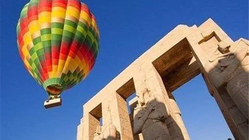 18 رحلة سياحية «يومية» على البالون الطائر بالأقصر