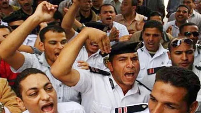 حيثيات إلغاء حبس 17 آمين شرطة بالسياحة والآثار بتهمة التجمهر 