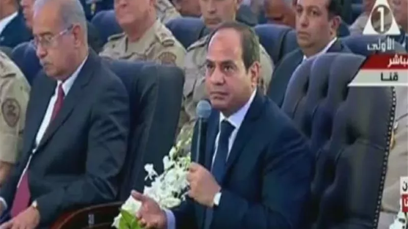 بالفيديو| «السيسي»: على الشعب أن يتحمل غلاء الأسعار