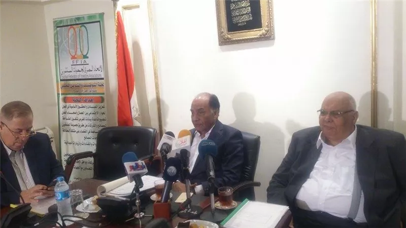 «خميس» ينتقد توفير تسهيلات للمنتجات التركية