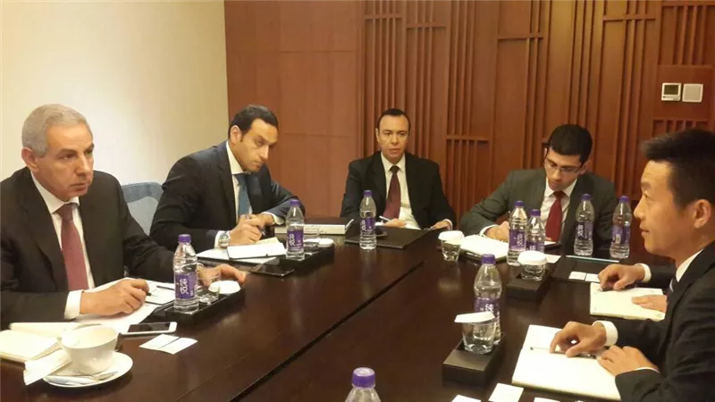 شركة صينية تدرس إقامة مجمع صناعي للملابس بـ800 مليون دولار