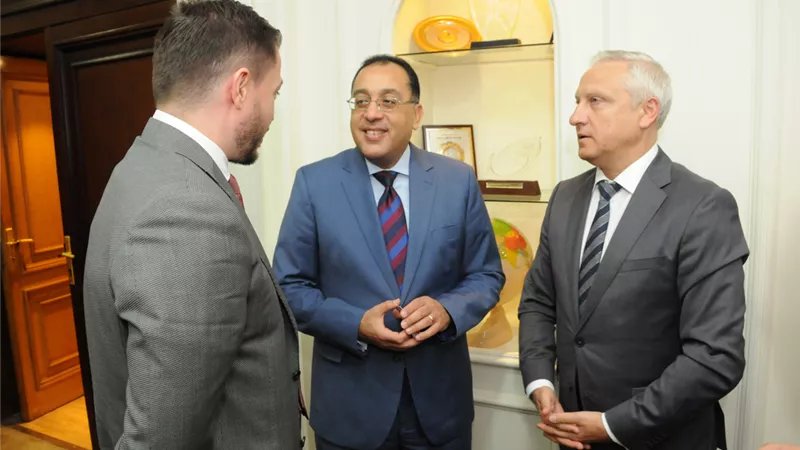 أكبر شركة تشييد بيلاروسية تعرض المشاركة فى تنفيذ مشروعات بمصر