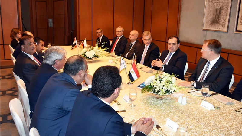 وزير البترول يبحث مع رئيس الغرفة الألمانية للصناعة التعاون المشترك