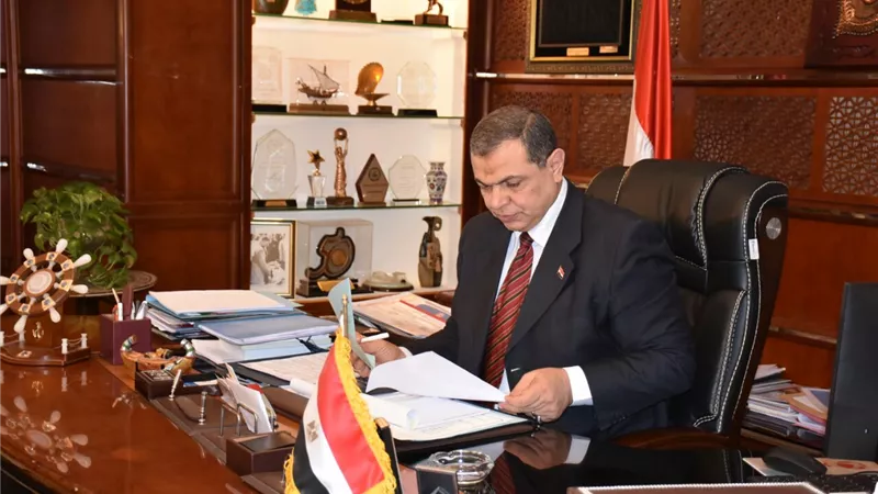 القوى العاملة تطرح 77 فرصة عمل 