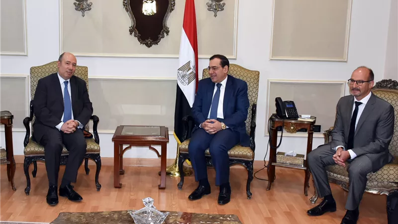 وزيرالبترول يستقبل وفد «توتال الفرنسية» لمتابعة المشروعات