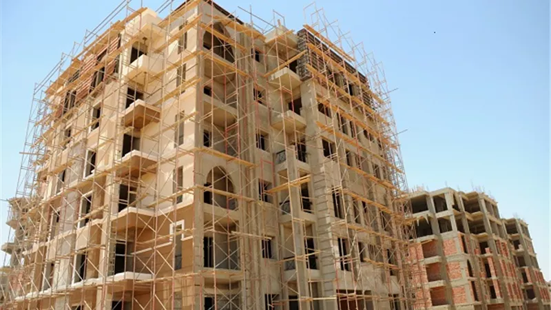 بالصور.. وزير الإسكان يشهد بدء الحفر بحي الفيلات في العاصمة الإدارية