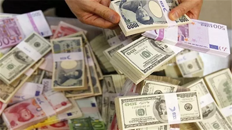 تراجع العملات الأجنبية.. والدولار بـ 18.01 جنيهًا