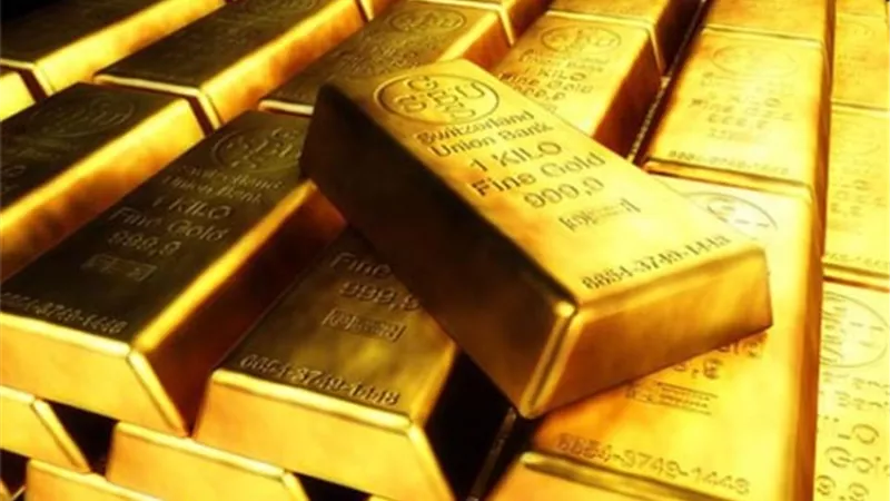 الذهب ينخفض عالميًا لأول مرة منذ شهر ديسمبر