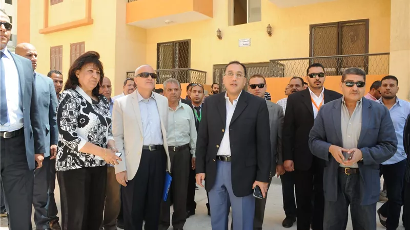 «جرجس»: تنفيذ أعمال رفع كفاءة طرق الرئيسية والفرعية بالمدينة 