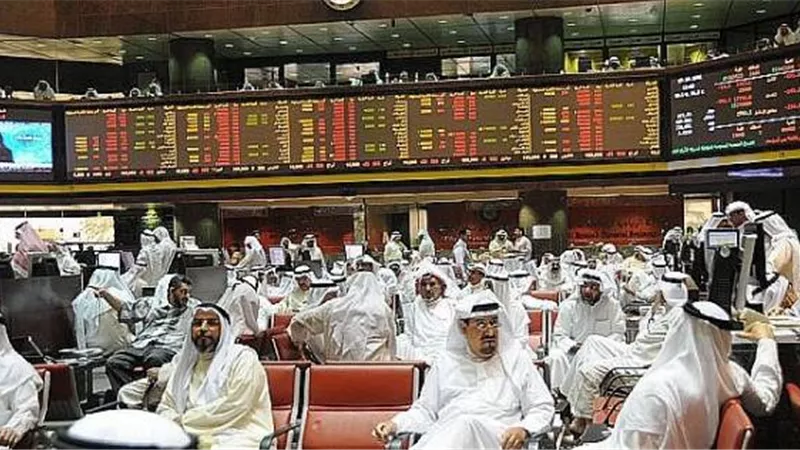بورصة الكويت تغلق على ارتفاع مؤشراتها الرئيسية الثلاثة 