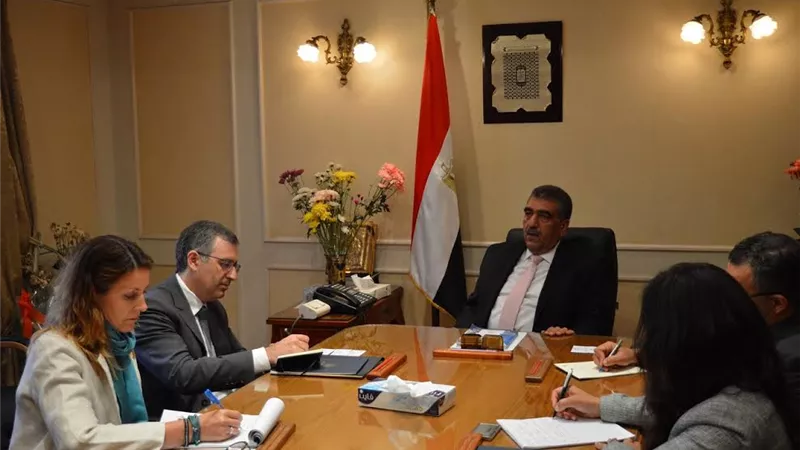 «الشرقاوي» يستقبل وفدًا من البنك الأوروبى لإعادة الإعمار والتنمية