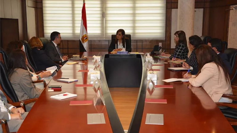 «التخطيط» تناقش خطوات تنفيذ الخطة التنموية للدولة مع البنك الأوروبي