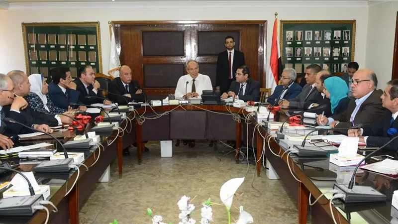 بالصور..وزير التنمية المحلية: «إحنا وزارة الغلابة»