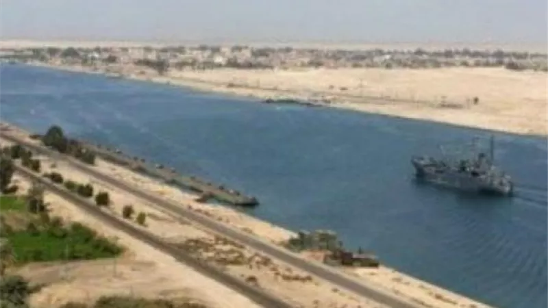 مفاجأة.. مصر لا تملك منع السفن القطرية من المرور في «القناة»