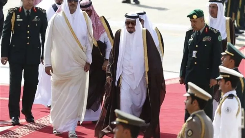 قطر بين غضب الخليج وحضن الملالي.. لم تقرأ درس العراق.. وكأس 2022 مهدد