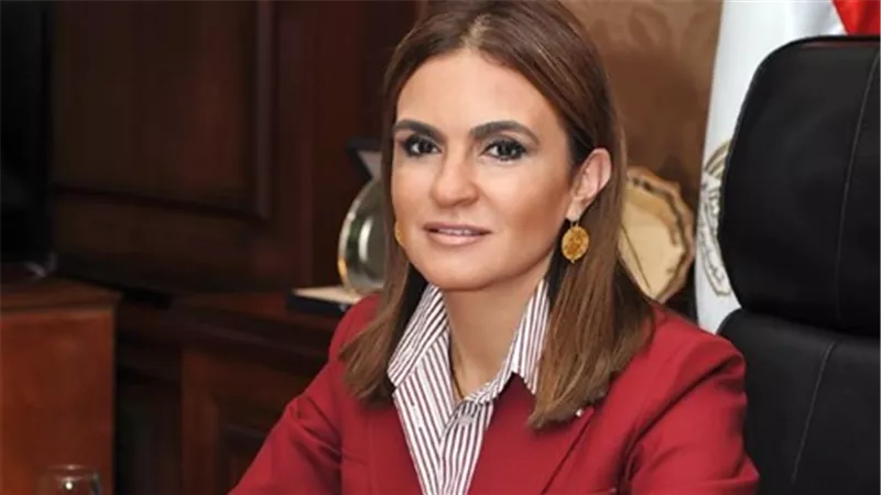 نائب بالسويس يلتقي «سحر نصر» لحل مشاكل بلازا والمصانع المتعثرة