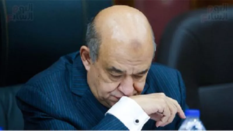 إحالة دعوى سحب الثقة من وزير السياحة للمفوضين