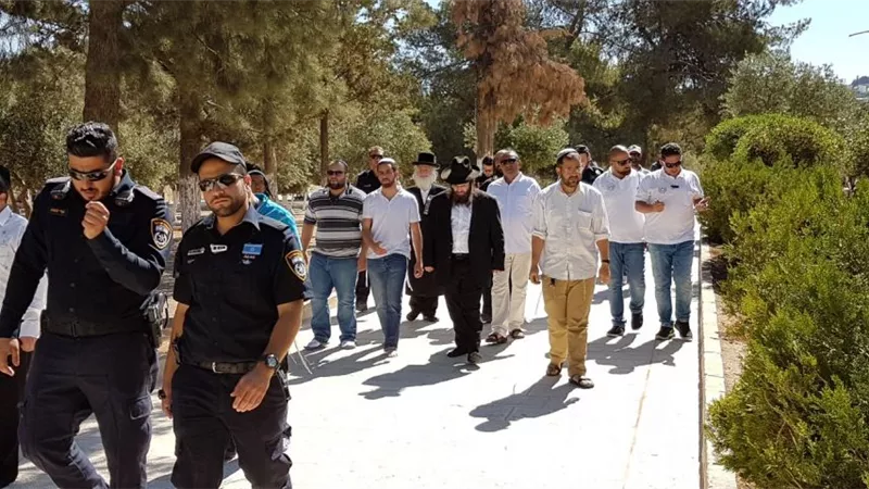 148 مستوطنا يهوديا يقتحمون المسجد الأقصى