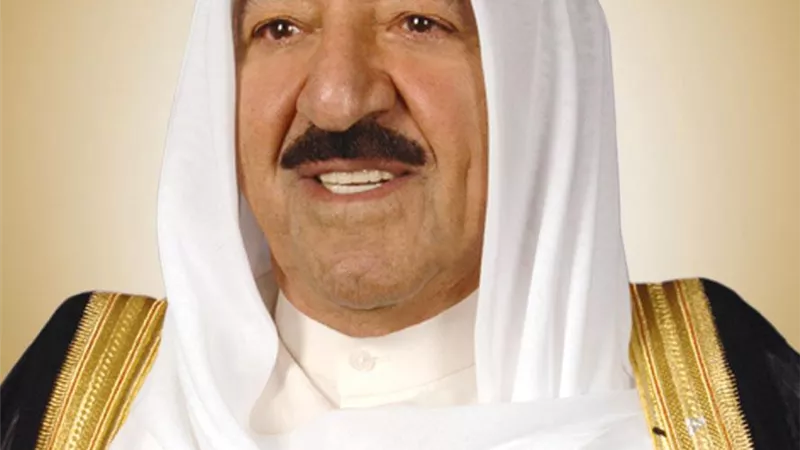 أمير الكويت يبدأ وساطة خليجية من السعودية