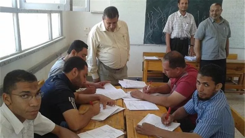 «التعليم» توقف 12 من المصححين لمخالفتهم قواعد التصحيح